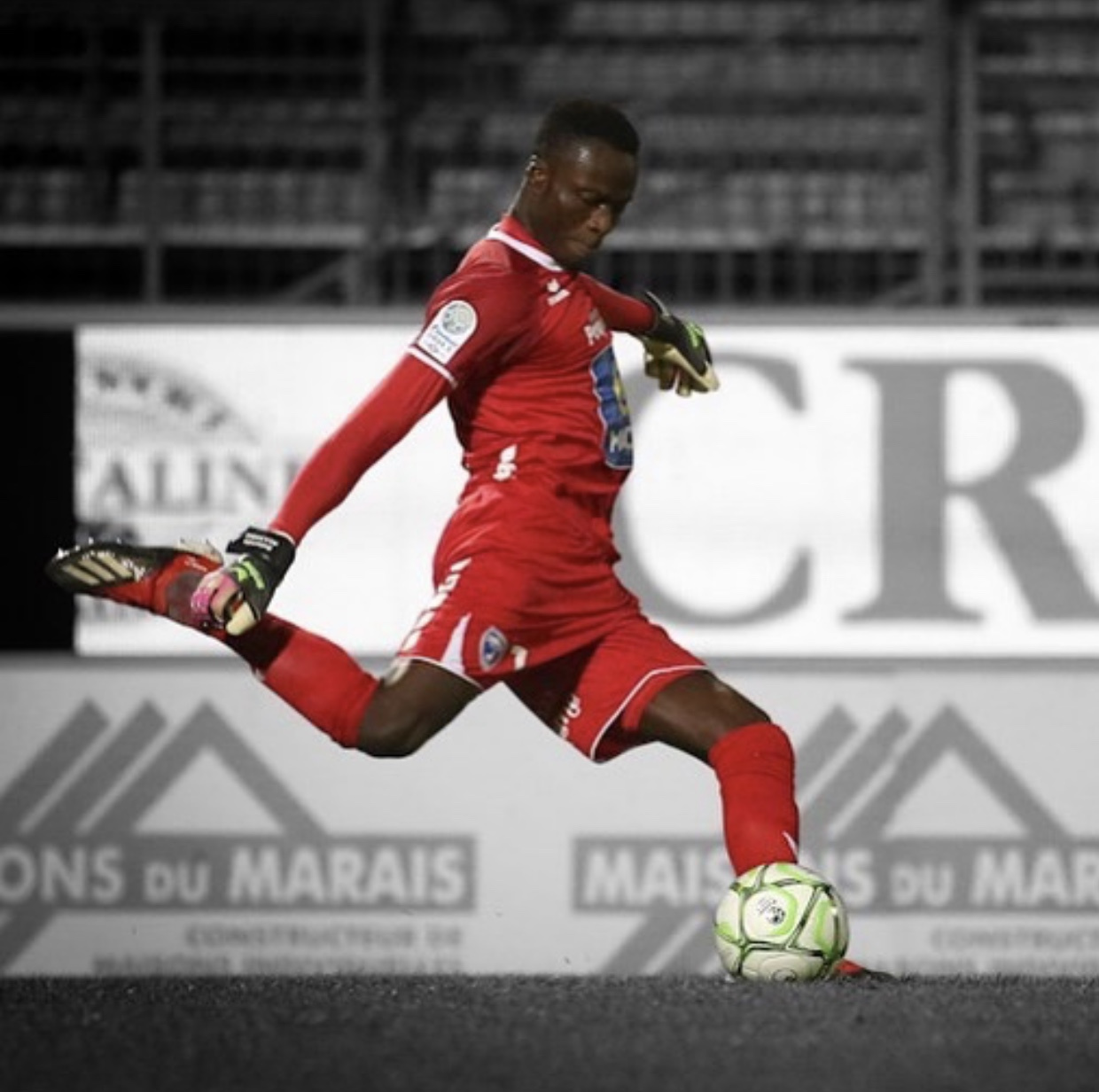 Félicitations à Saturnin Allagbé, notre ambassadeur, pour sa signature en Ligue 1 avec le club de Dijon FC