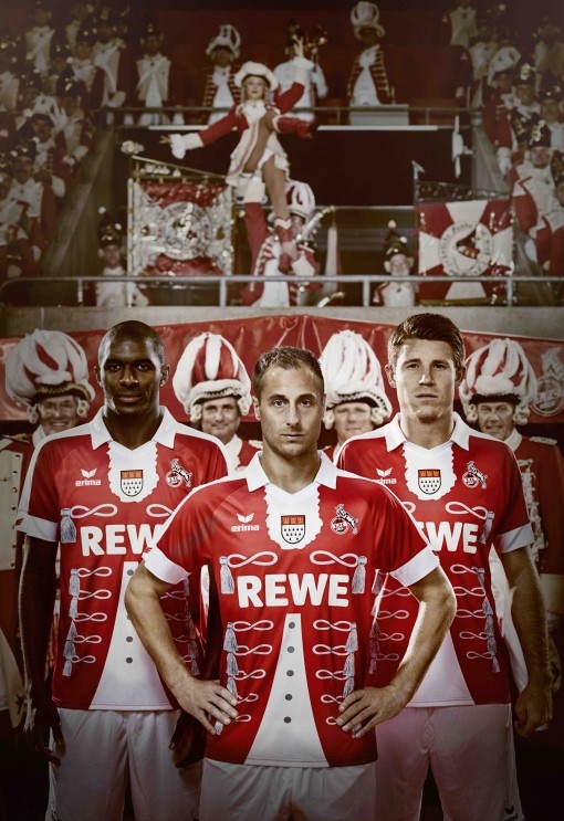 ERIMA et le FC Cologne font honneur aux carnavalistes du « Roten Funken » avec un maillot spécial